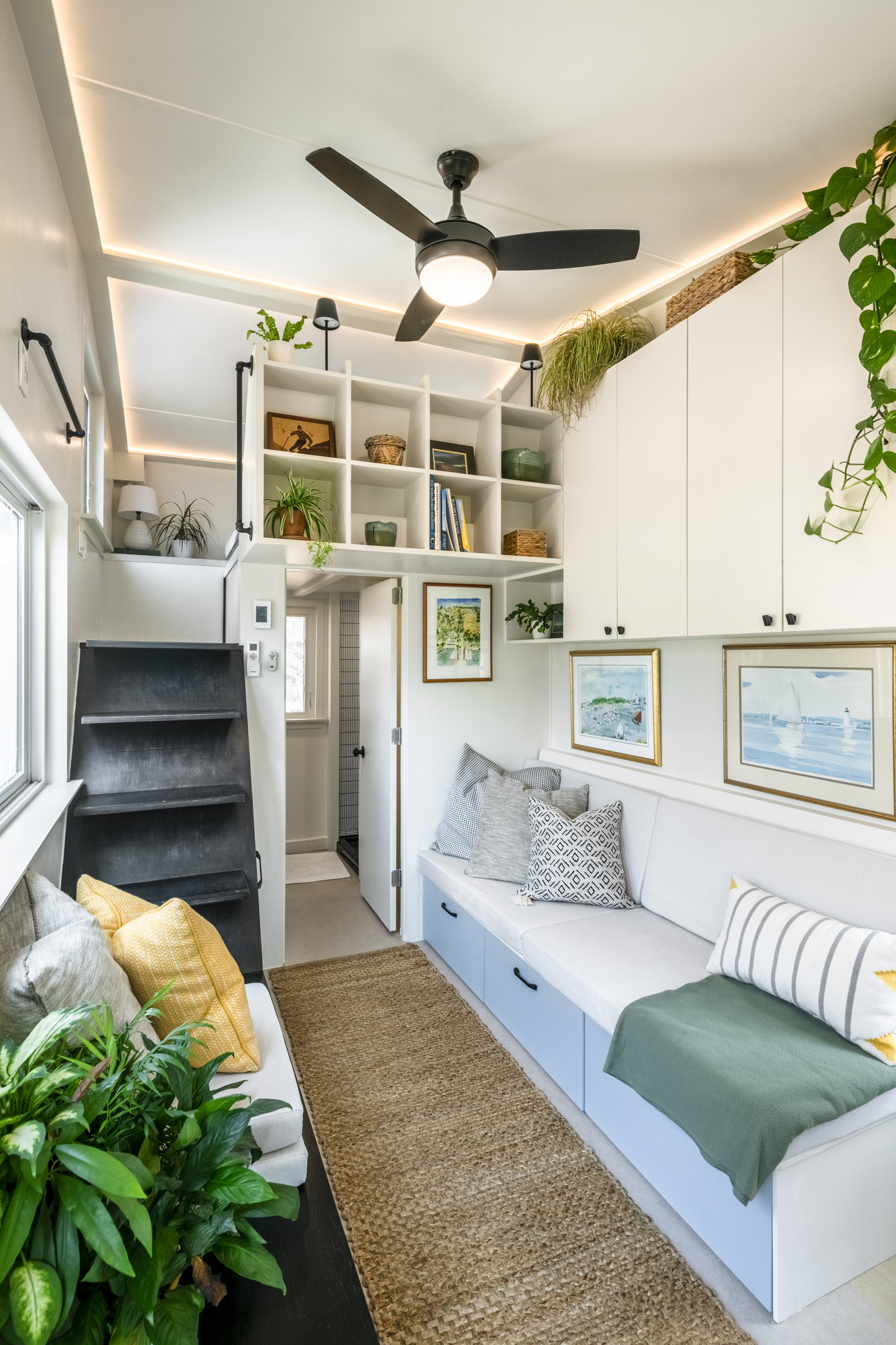 Kitchen back wall with stove